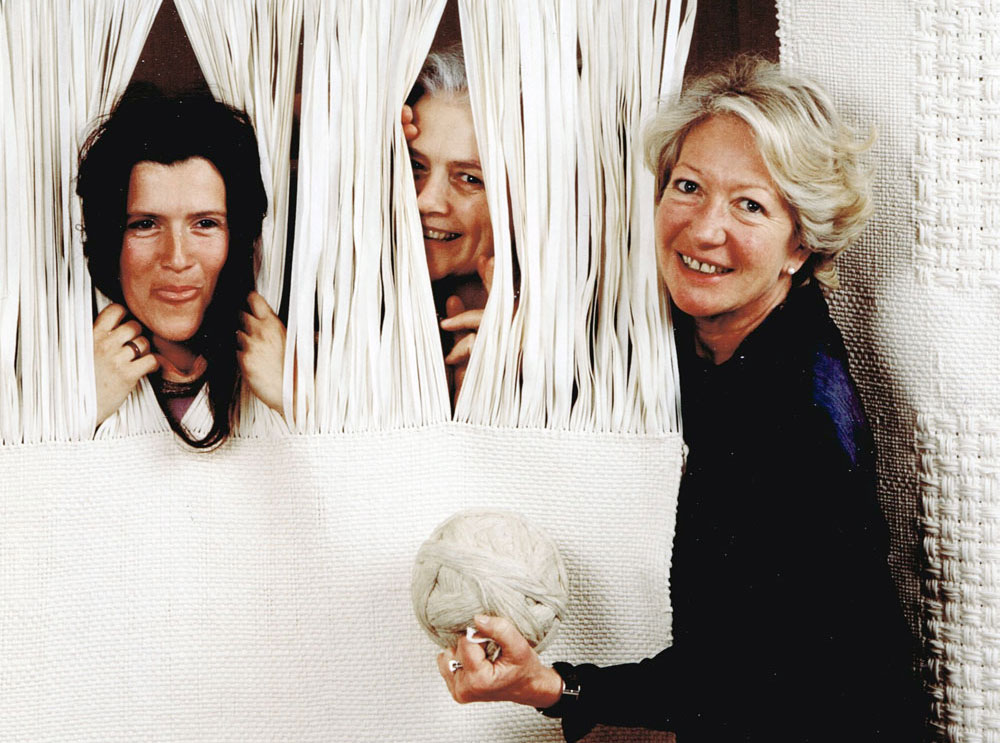 Paola Bonfante, Lalla Ranza e Paola Besana, socie dello <i>Studio di Tessitura Paola Besana</i> dal 1982 al 1997
