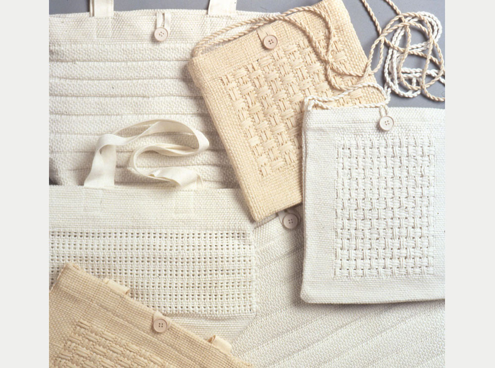 Summer handbags in cotton thread and cotton tape, various weaves